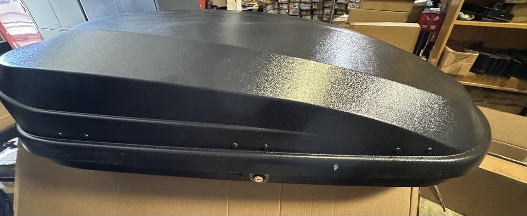 Caja de almacenamiento de techo resistente con llaves, 12.7 pies c√∫bicos / 360 L, color negro