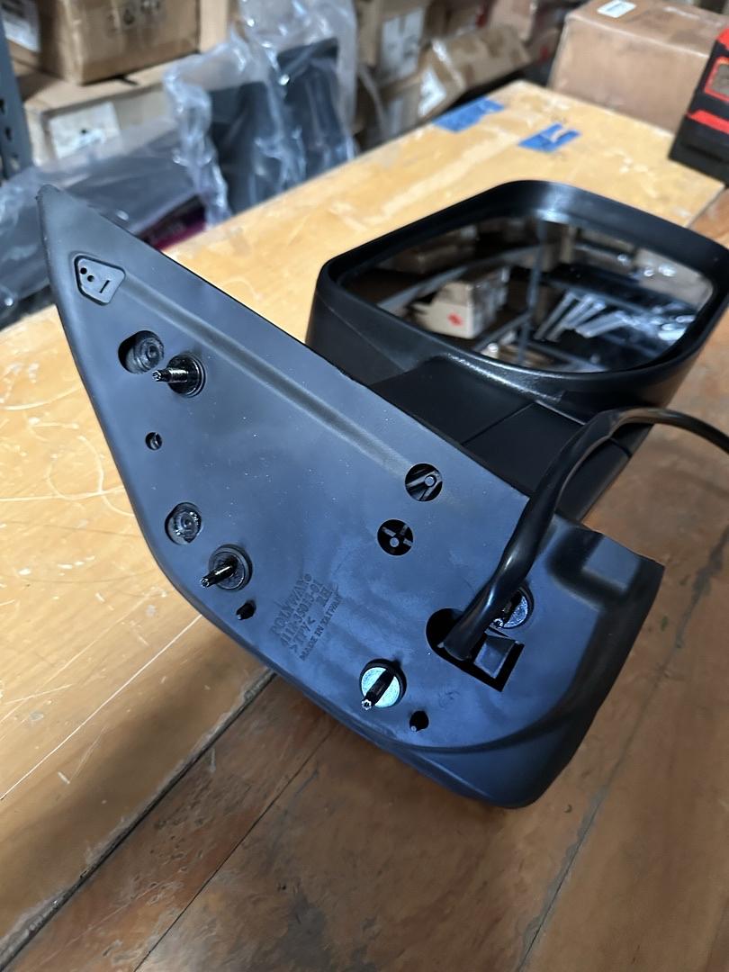 04-10 Nissan Titan Infiniti QX56 Passenger Right Side Mirror