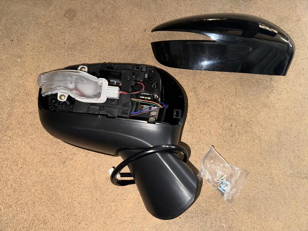 15-16 Mazda CX-5 Passenger Side Power Signal Mirror