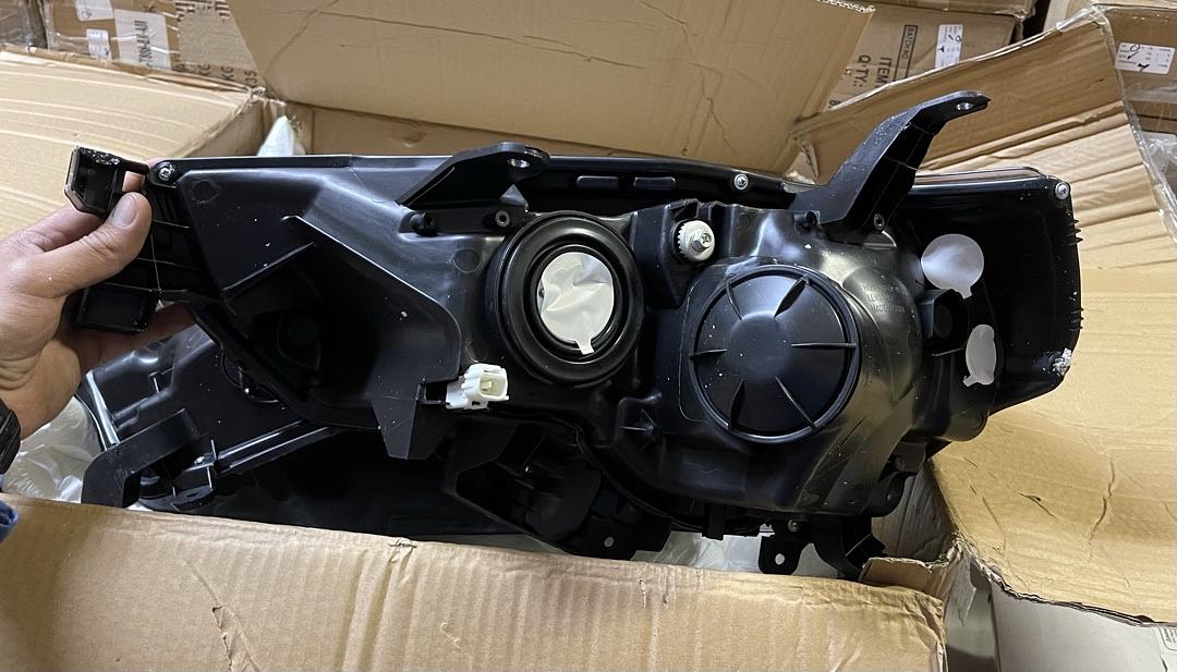 R HL-OH-T4RUN14-SM-CL1 14-20 Toyota 4Runner chrome housing housing with smoked headlights
