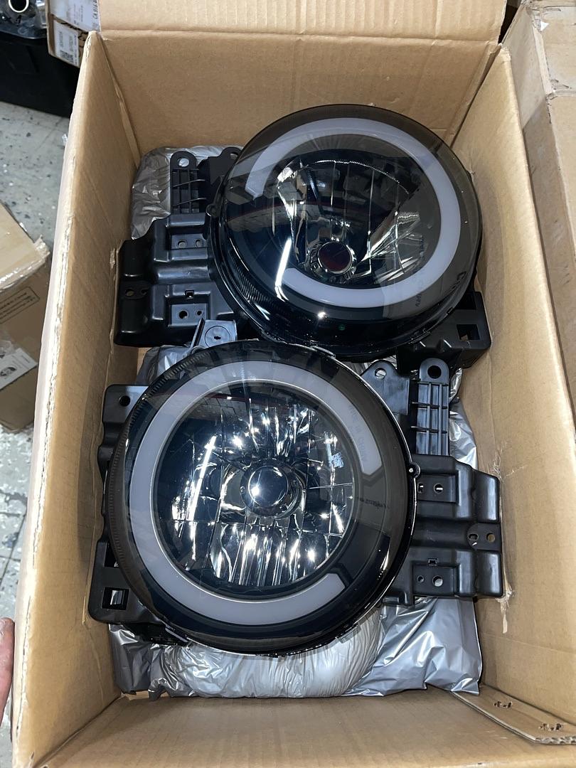 AS IS HL-LB-FJC072P-BK-SM-CL1 Pair LED DRL 07-14 FJ CRUISER black smoked housing with clear HEADLIGHTS