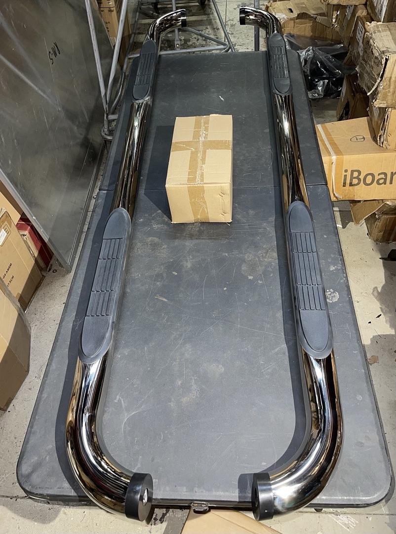 Ford F-250 / F-550 Crew Cab Chrome Nerf Bars / Running Boards for 1999 to 2016