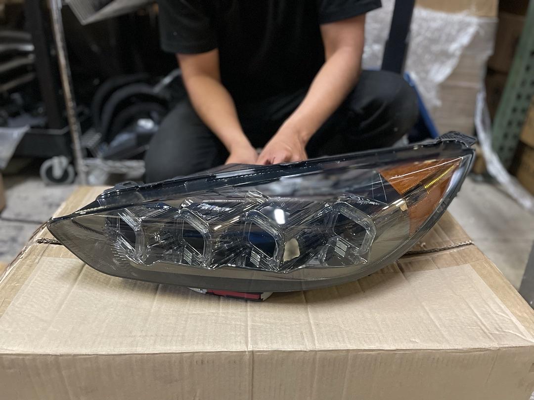 15-18 Ford Focus smoked Amber T8 Square LED Sequential Projector Headlight Corner Lamps