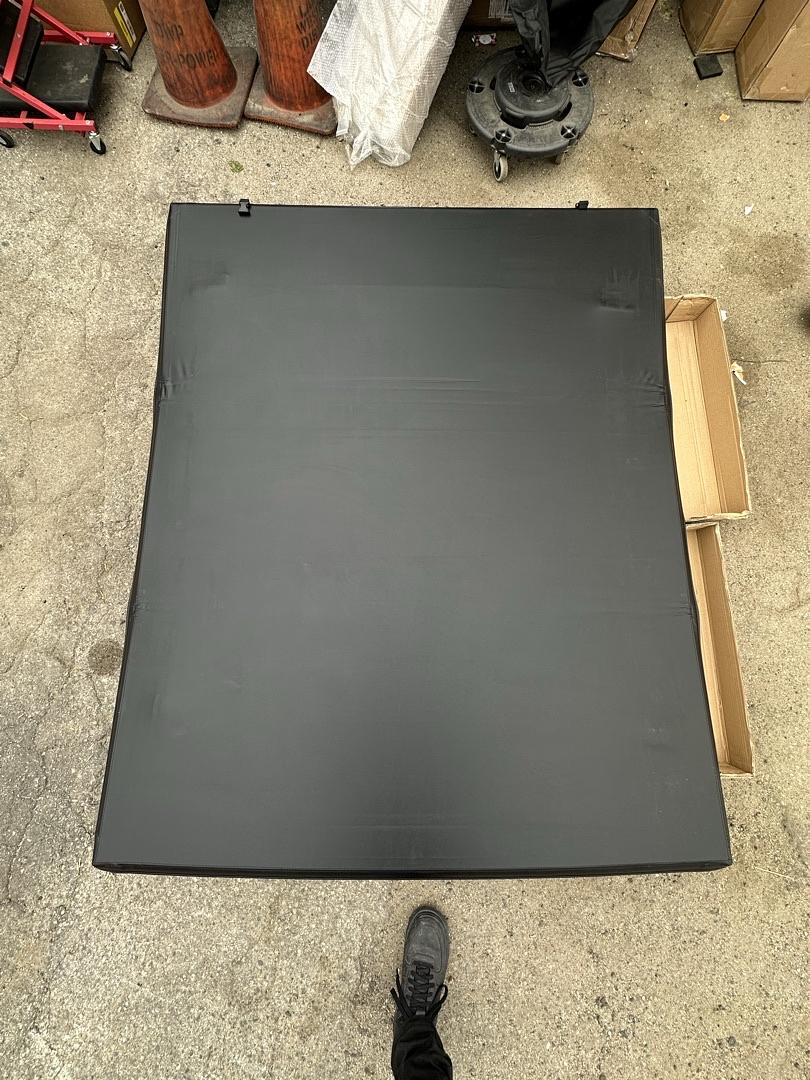05-20 toyota tacoma 6ft Tonneau Cover Tri-Fold Black With Cargo Channel System Tonneau Cover Steelcraft