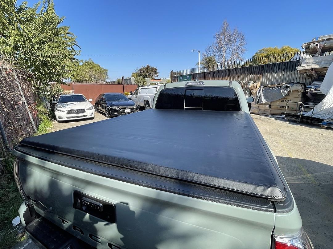 05-20 toyota tacoma 6ft Tonneau Cover Tri-Fold Black With Cargo Channel System Tonneau Cover Steelcraft