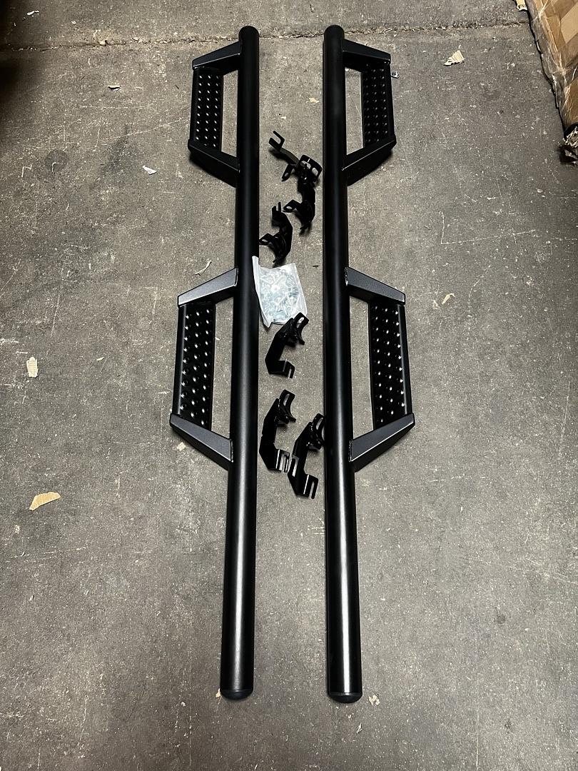 07-17 Jeep Wrangler 4dr black off road steppers running boards with step estribos escalon
