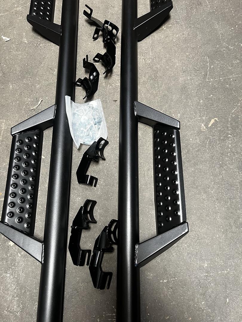 07-17 Jeep Wrangler 4dr black off road steppers running boards with step estribos escalon