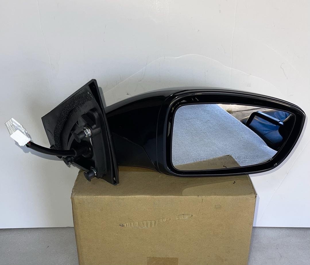 Hyundai Sonata Passenger Side Power / Heat / Signal Mirror for 2011 to 2014