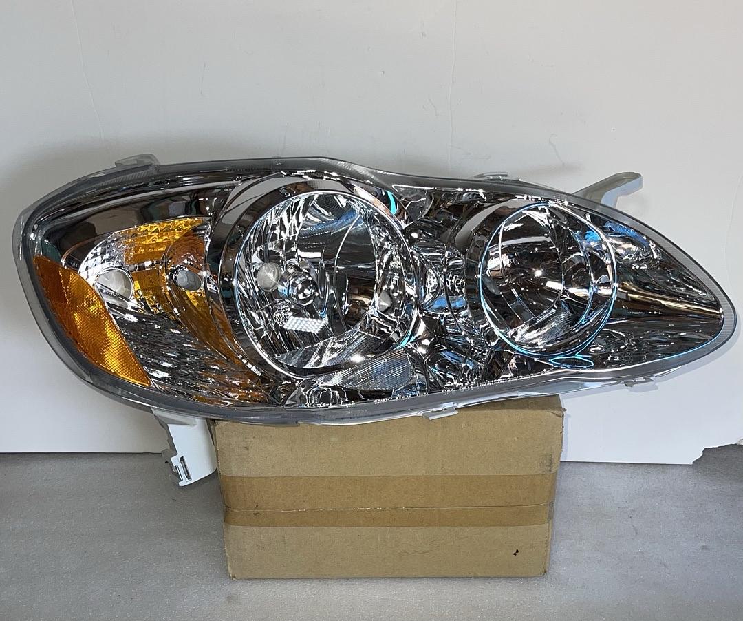 Toyota Corolla Passenger Side Headlight for 2003 to 2008