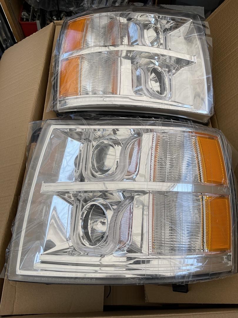 New New Hl-hpl-cs07-ch-am 07-13 Chevy Silverado Chrome Amber LED Projector Headlights