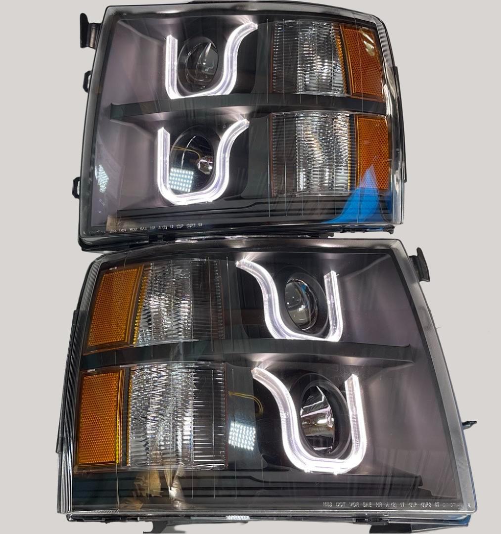 Chevy Silverado Black Housing Amber Projector LED Headlights for 2007 to 2013