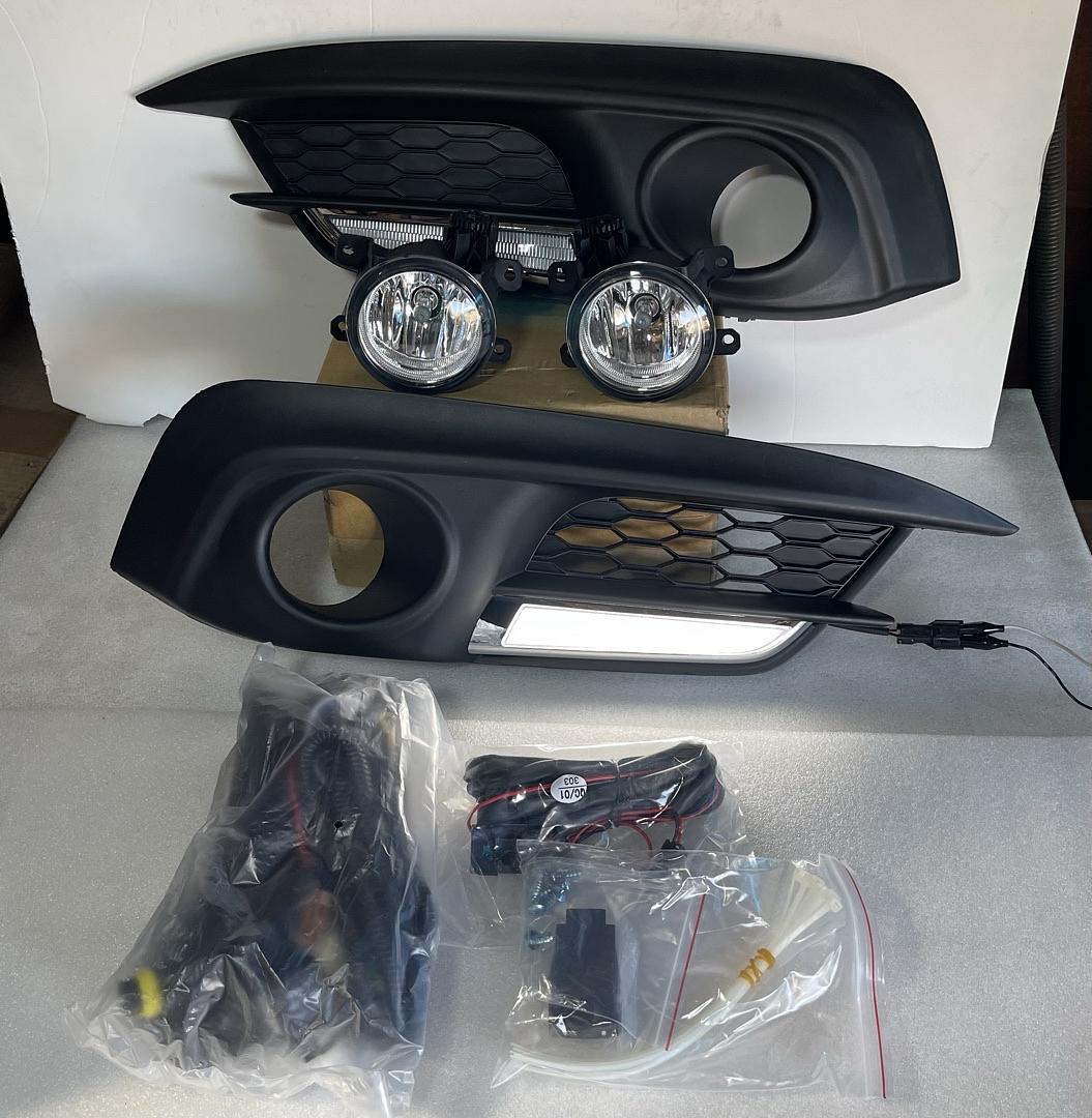 . Honda Civic Chrome Fog Lights / LED DRL Bezel for 2016 to 2018