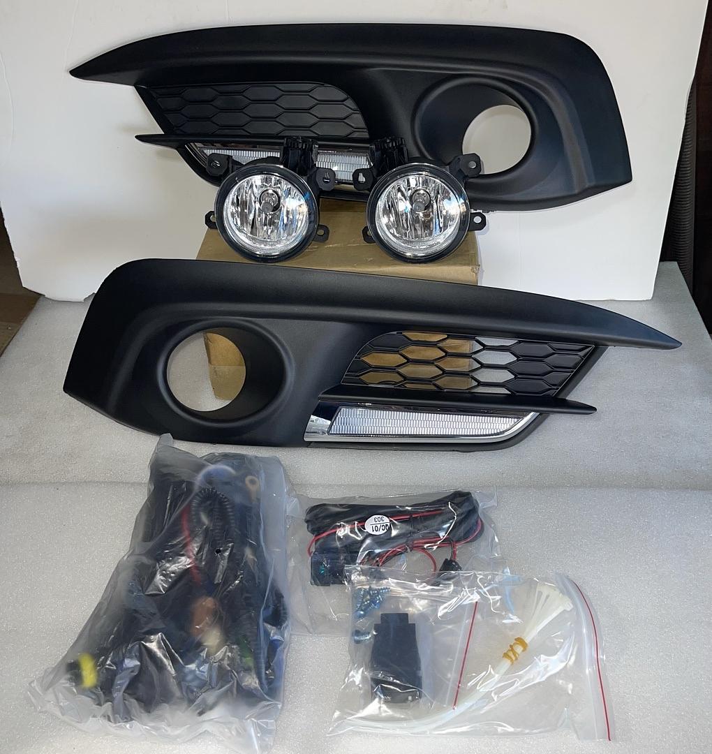 . Honda Civic Chrome Fog Lights / LED DRL Bezel for 2016 to 2018