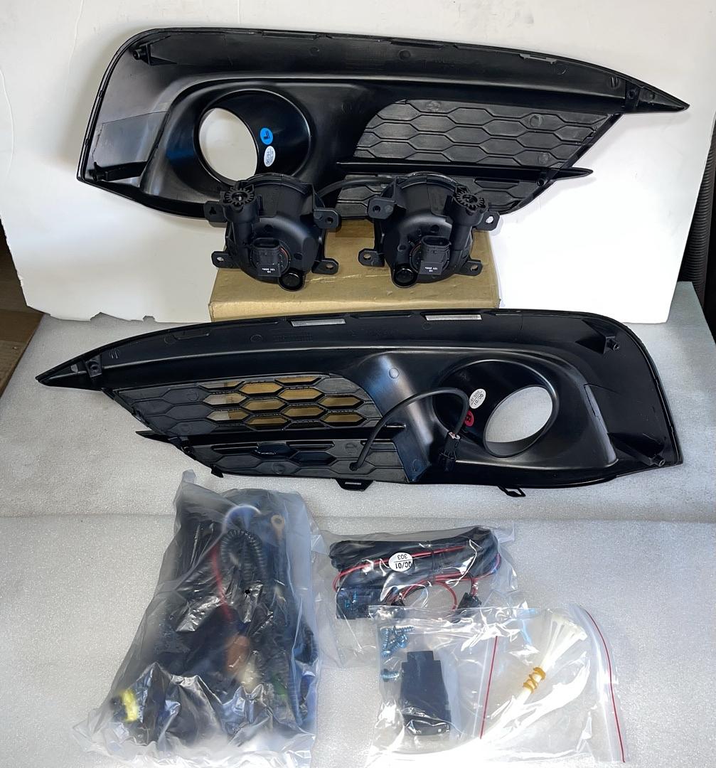 . Honda Civic Chrome Fog Lights / LED DRL Bezel for 2016 to 2018