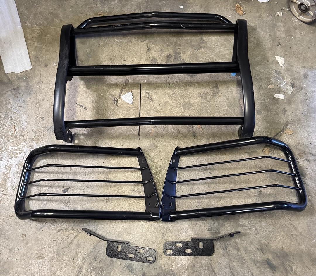 OB GRILL-G-008-BK Compatible with 00-02 Silverado/Sierra 2500HD 3500HD Front Bumper Brush Grille Guard