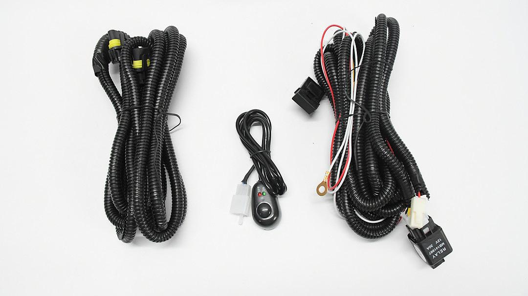 Front Bumper Fog Light Driver & Passenger Side [Compatible with 05-10 300/08-09 Caliber]