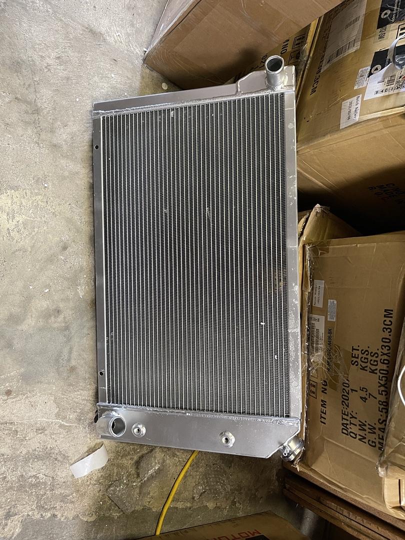 AS IS RA-CCV877 77-82 CHEVY CORVETTE V8 MANUAL TRANSMISSION ONLY 3 ROW FULL ALUMINUM RADIATOR