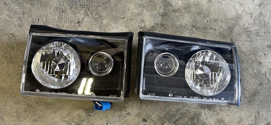 1987 to 1993 Ford Mustang Headlights Luces Calaveras Faros Focos