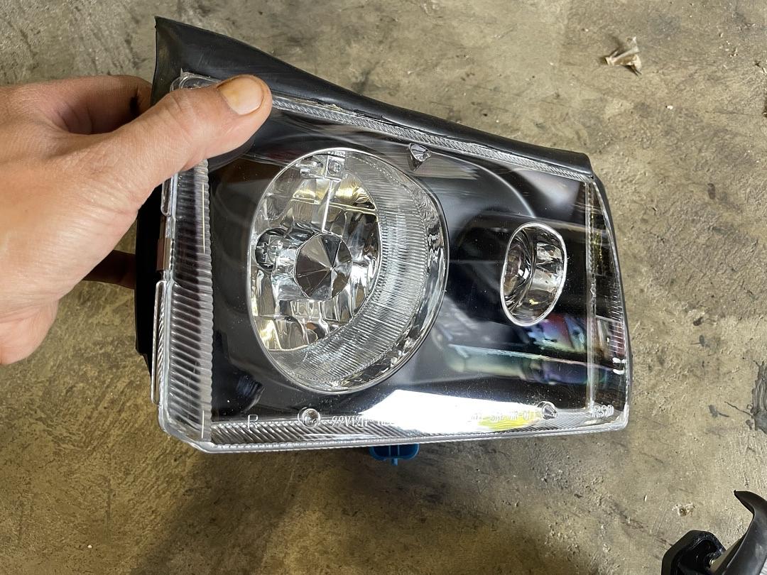 1987 to 1993 Ford Mustang Headlights Luces Calaveras Faros Focos