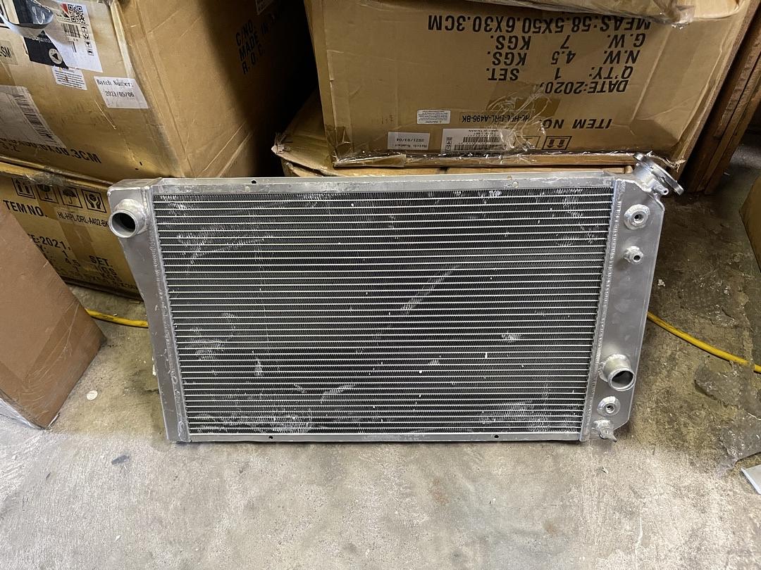 AS IS RA-S10V882-3 1982 to 2002 Chevy S10/S-10 Blazer V8 Conversion 1984 to 1990 Chevrolet Corvette Aluminum Radiator