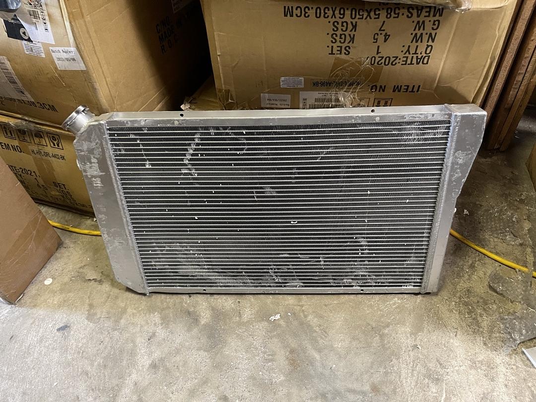 AS IS RA-S10V882-3 1982 to 2002 Chevy S10/S-10 Blazer V8 Conversion 1984 to 1990 Chevrolet Corvette Aluminum Radiator