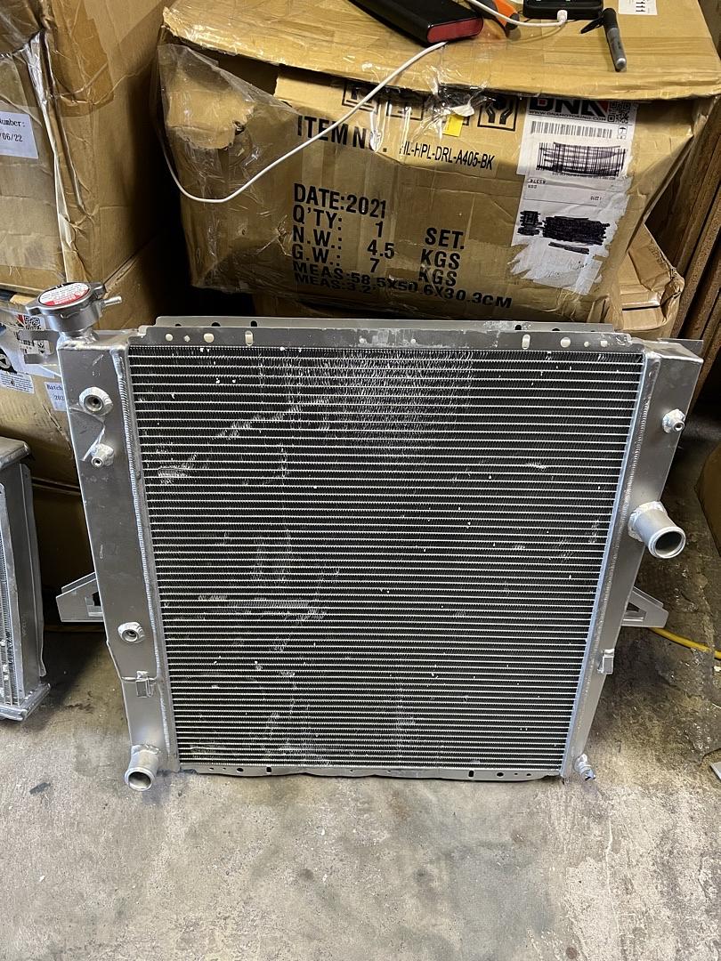AS IS RA-FE98-3 98-03 Ford Explorer 98-10 Mazda B4000 AT/MT 2.3L 4.0L radiator