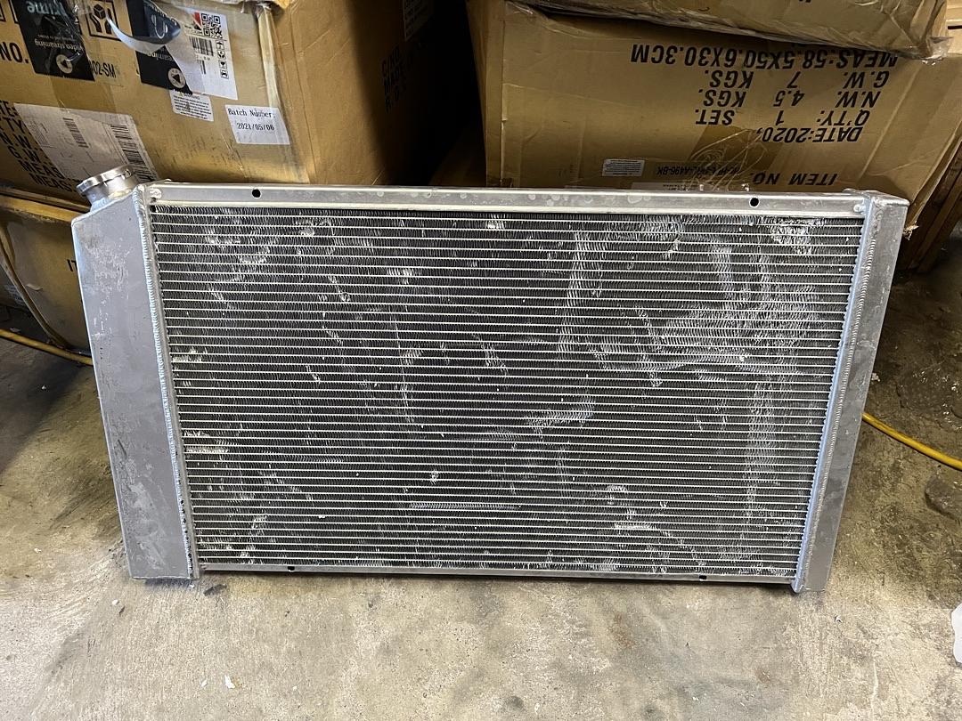 4.1L-5.7L. V6-V8 Chevrolet C/K Series Full Aluminum 3-Row Racing Radiator 3 Row Aluminum Performance Radiator. Trucks / Cars / SUVs From 1960 To 1985