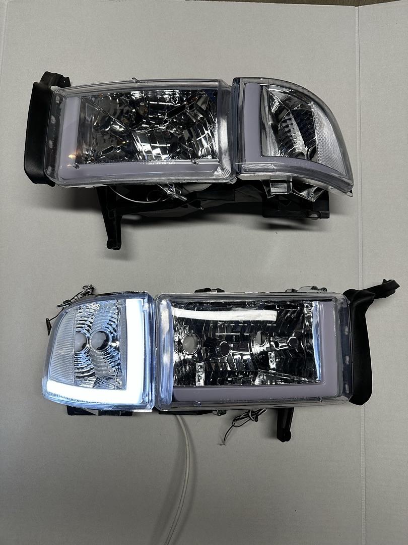 94-01 Dodge Ram 1500 Chrome Headlights With Pair LED Day Running Lights Replacement