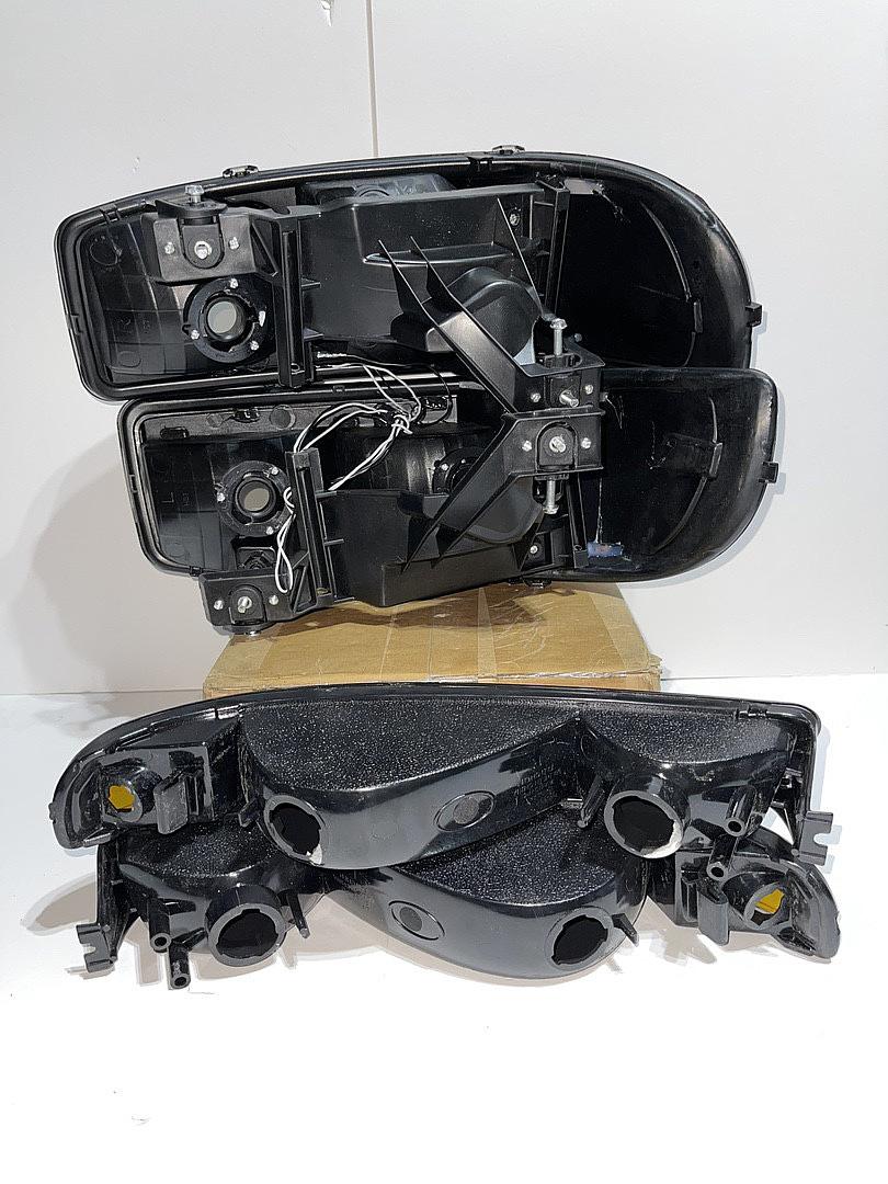 99-06 Gmc Sierra / Yukon Smoked Amber headlights G1