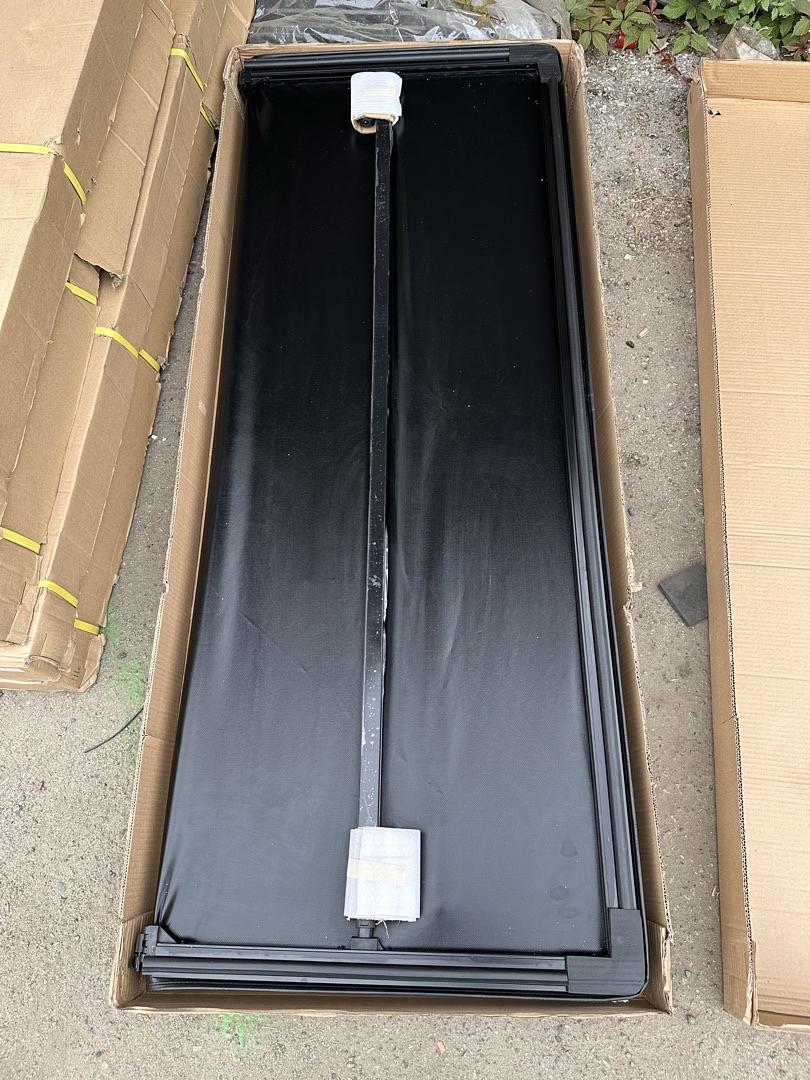 02-18 dodge ram 6.4ft Standard Bed Tri-Fold soft