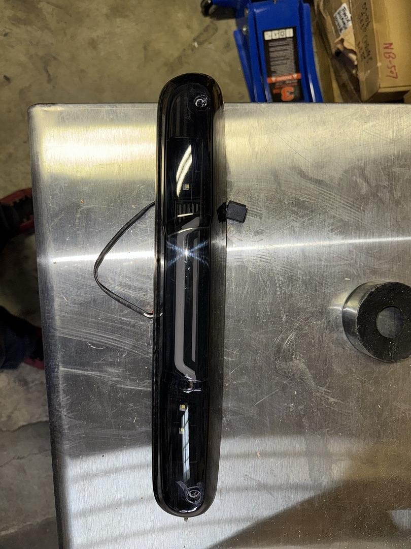 07-13 Chevy Silverado Gmc Sierra 3rd Break Light