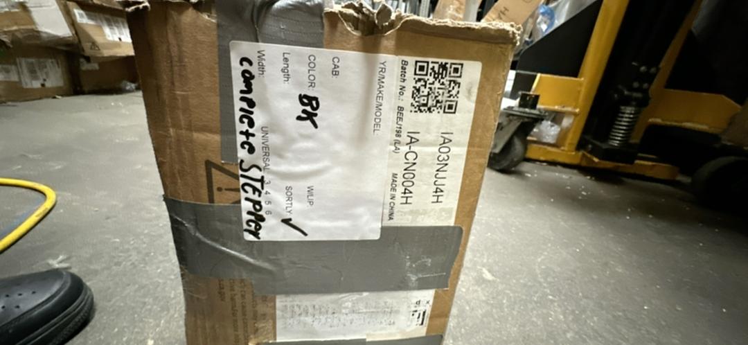 99-06 Chevy Silverado Extended cab Iarmor STEPPERS (Chasis Brackets)