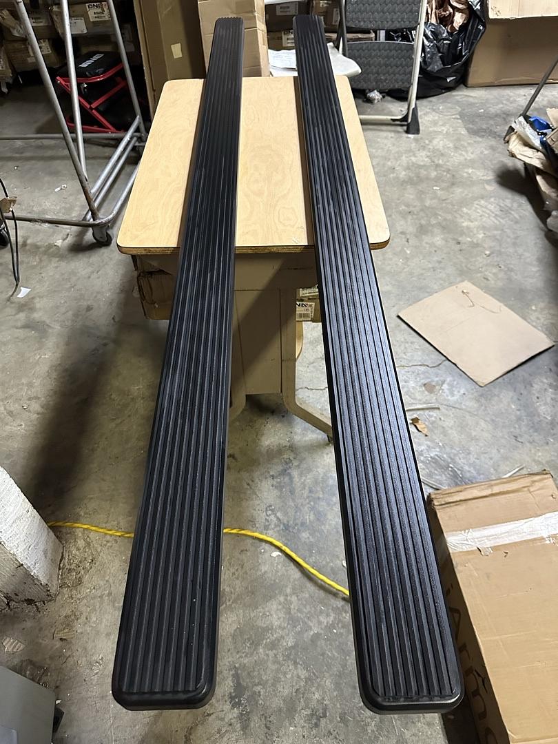 or IB03EJG1B 07-18 CHEVY Silverado and GMC Sierra 19 1500 2500 HD 3500 HD 5 inch CREW Cab Black Running Boards for Chevy Silverado / GMC Sierra