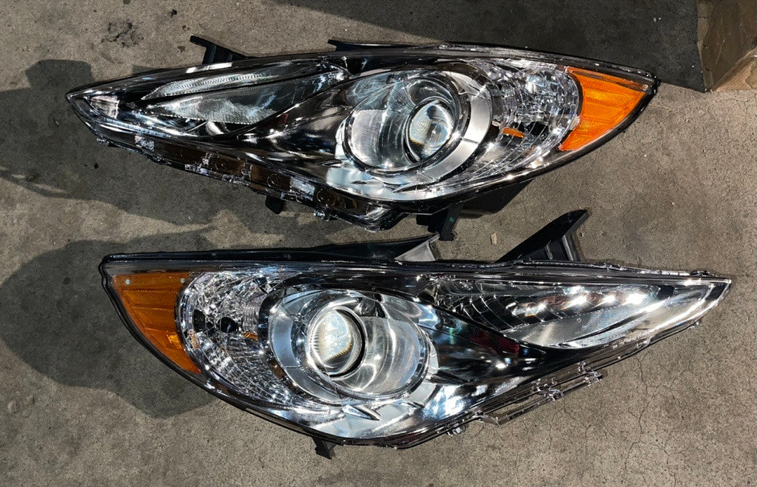 11-14 Hyundai Sonata chrome / amber headlights