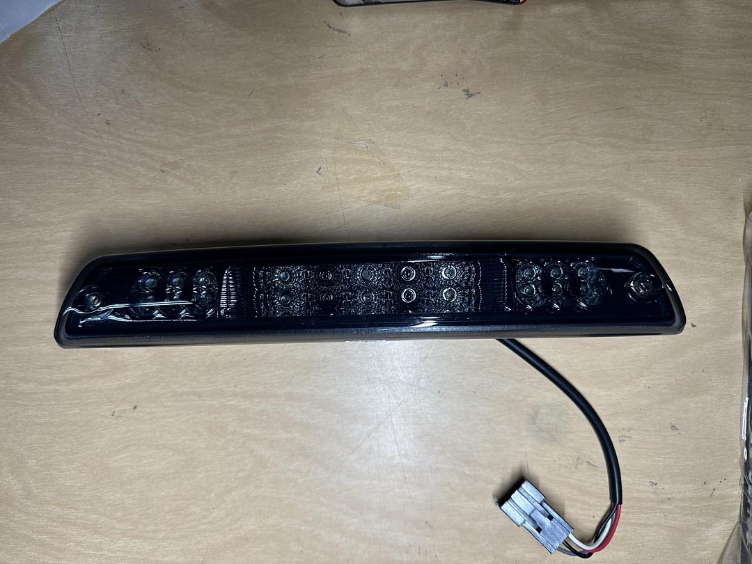 09-381 (Black ) Dodge Ram 94-01 1500 94-02 2500 3509 Brake lights