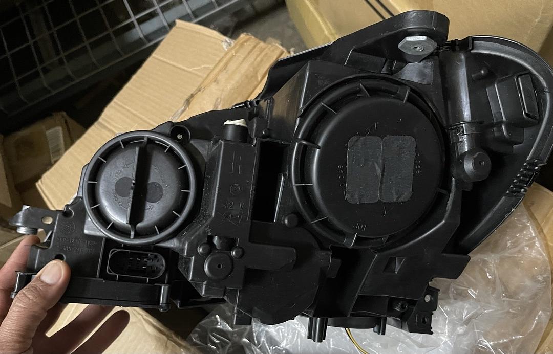 12-15 MERCEDES C180 C250 C300 C350 C63 Black HOUSING AND CLEAR DRL LED PROJECTER HEADLIGHTS
