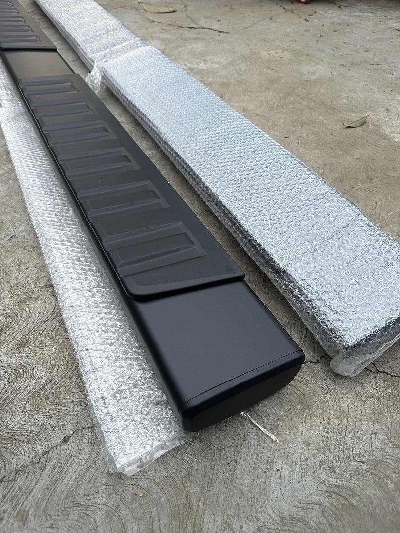 07-18 Chevy Silverado/ GMC Sierra Black 6‚Äù Wide Running Board Side Steps