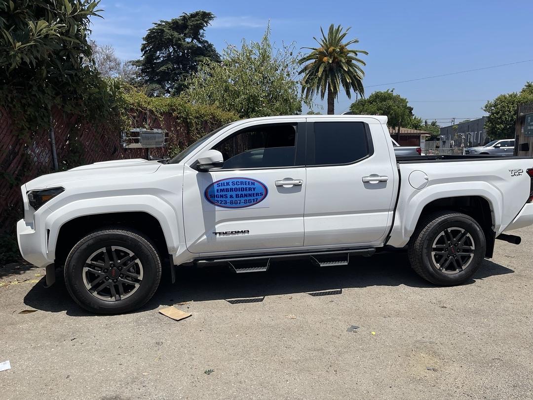 24+ Toyota Tacoma crew cab predator style running boards textured