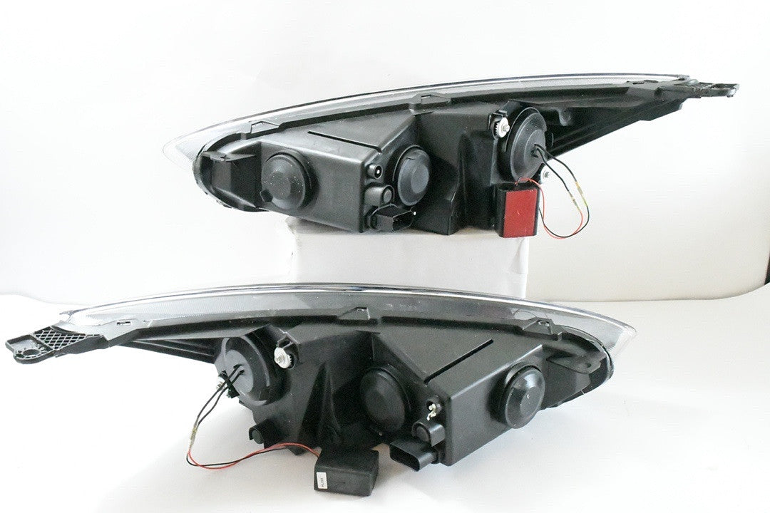 15-17 Ford Focus LED Halo Black/ Clear Headlights
