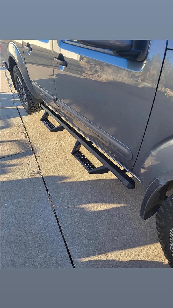 05-24 Nissan frontier Black textured off road running boards crew cab