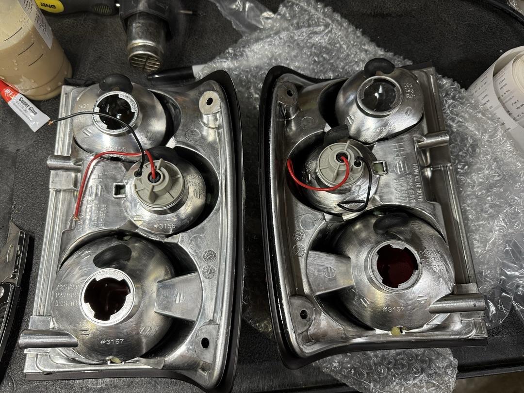 (AS IS) TLZ-EXPL-0204-CH. 2001-2005 Ford Ranger, Left + Right Pair Assembly