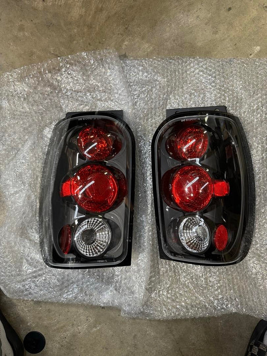 ACANII - 1995 to 1997 Ford Explorer Tail Lights