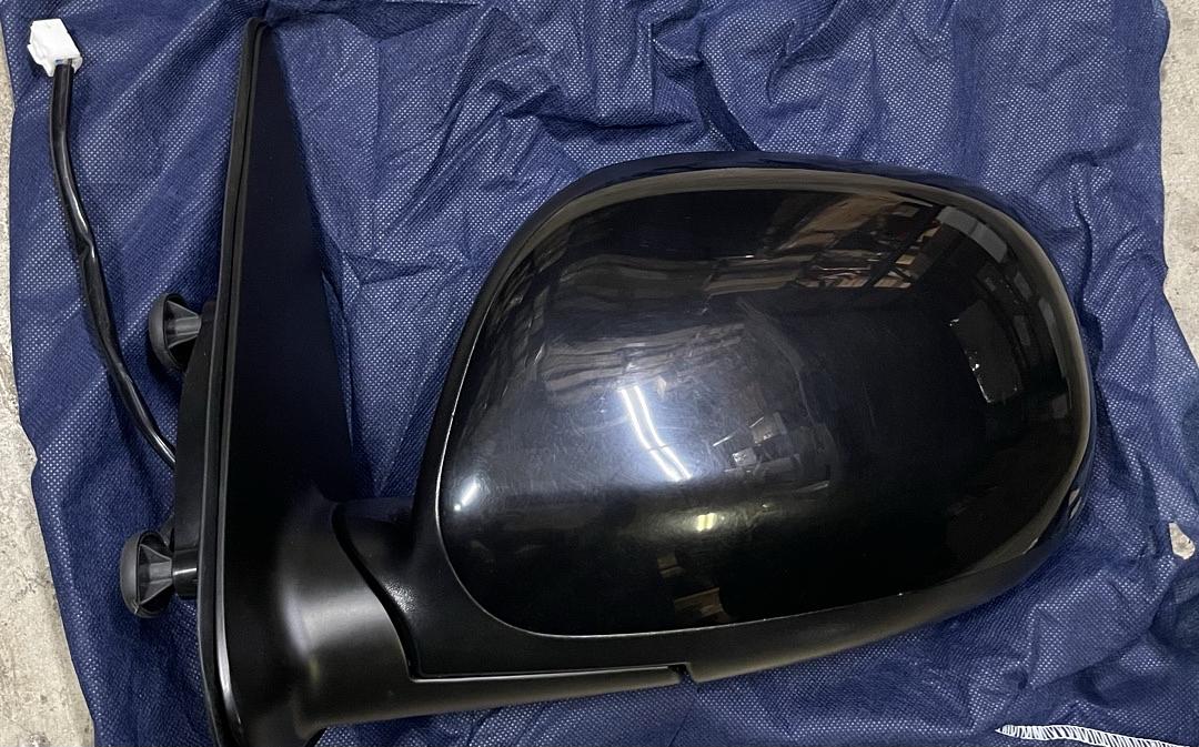 2005 to 2006 Toyota Tundra Left side Mirror Black