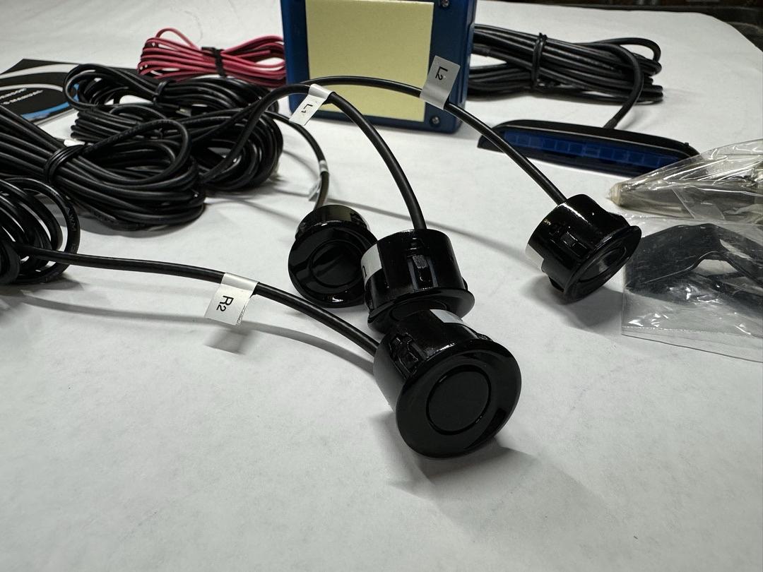 Universal Car Reverse Parking Radar System 4 sensors distance detection