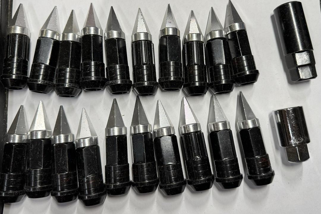 OB LN-ZTL-9032-15-SL 16Pcs M12 x 1.5 25mm OD/75mm Height Open End Style Wheel Lug Nuts + Lock Nut + Key + Extension Adapter, Silver