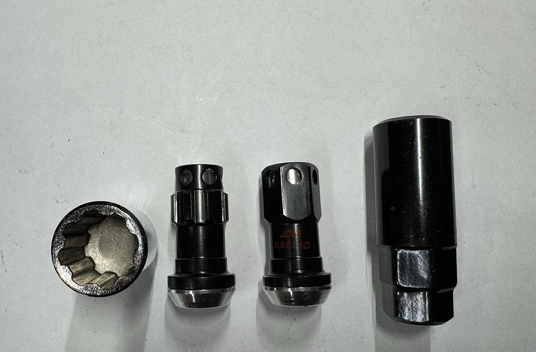 16Pcs M12 x 1.5 Closed End Wheel Lug Nuts + 4Pcs Lock Nuts + Key + Extension Adapter, 22mm OD/45mm Height, Silver Accents/Black Body