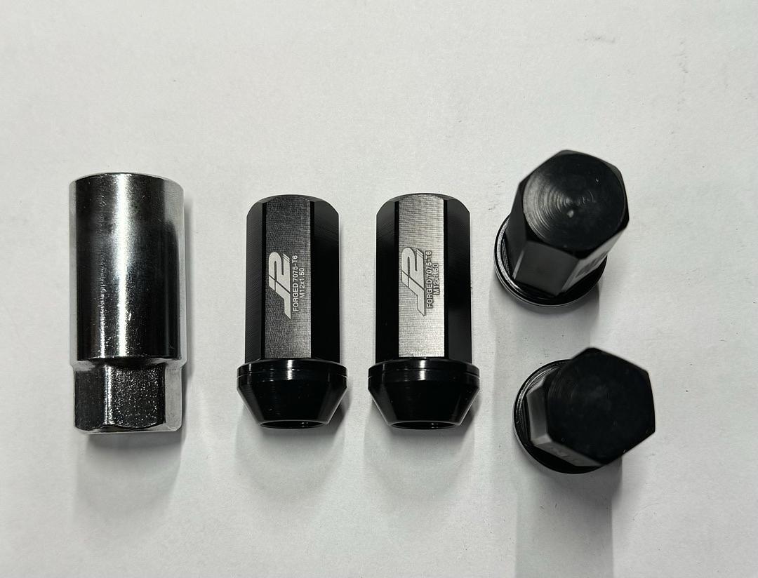 J2 Engineering LN-T7-005-15-BK 7075 Aluminum Black M12x1.5 20Pcs L: 50mm Close-End Lug Nuts w/Adapter