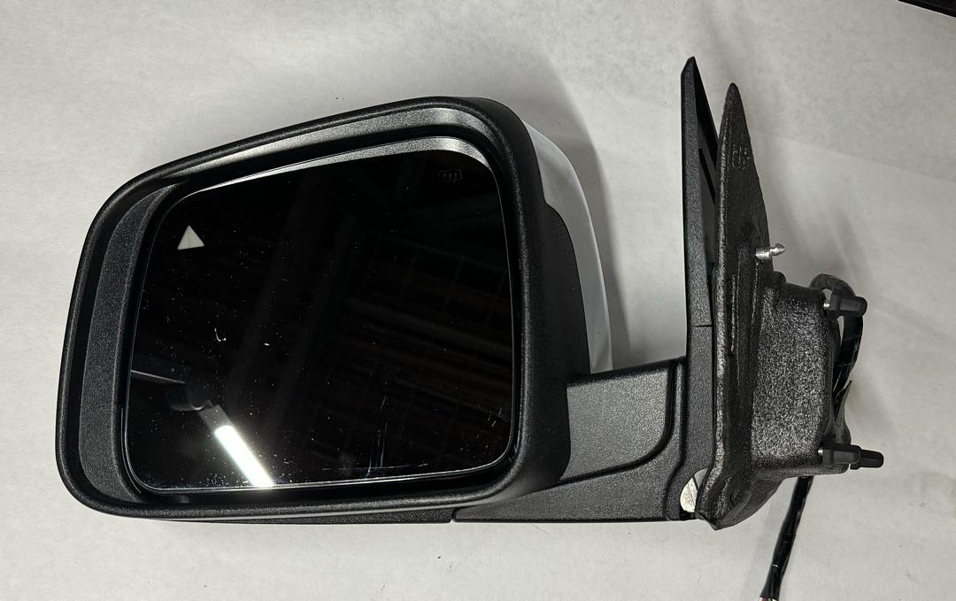 Jeep Grand Cherokee 2011-2021 Power Fold With Signal Light, Blind Spot Detection & Memory; Without Auto-Dimming Chrome