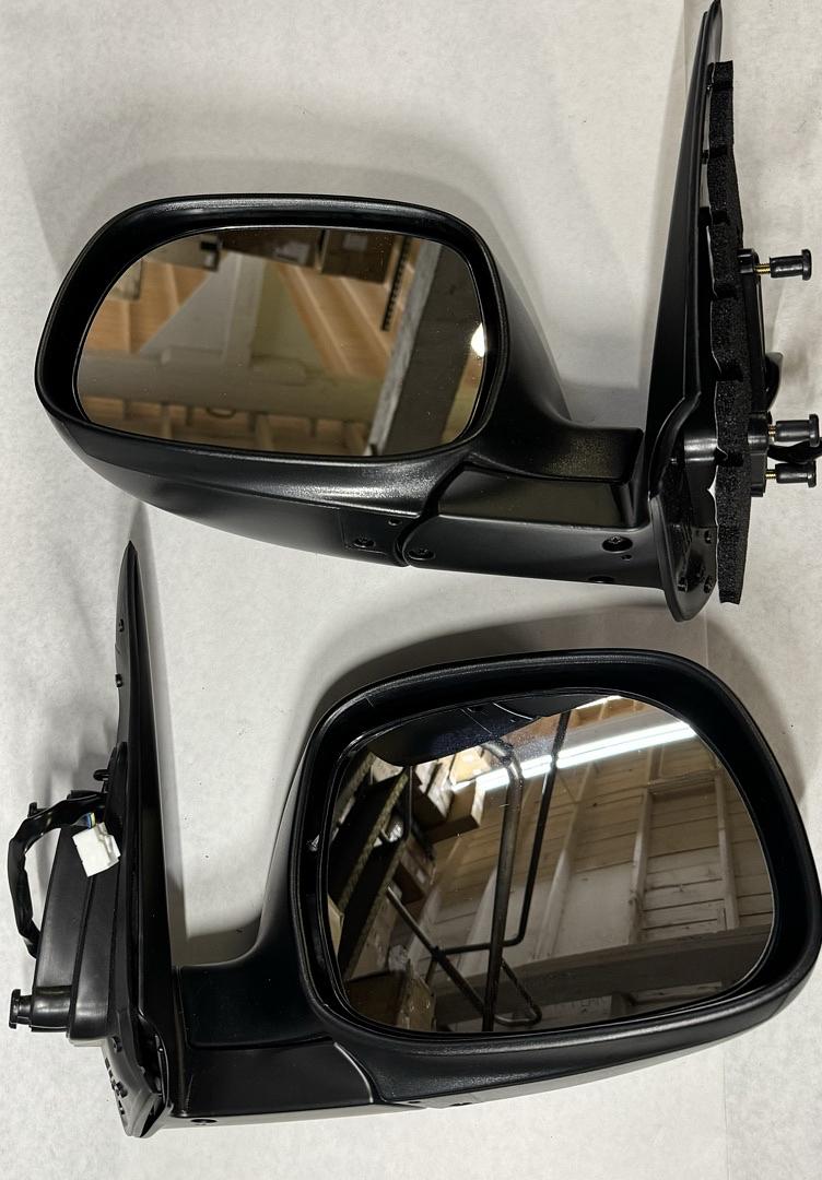 2005 to 2006 Toyota Tundra Pair Left and Right