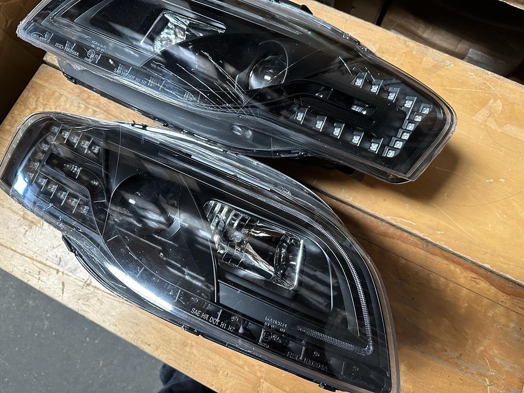 AS IS HL-HPL-DRL-A405-BK 05-08 Audi A4 / 06-08 S4 Amber LED Turn Signal Projector Black Housing Headlights
